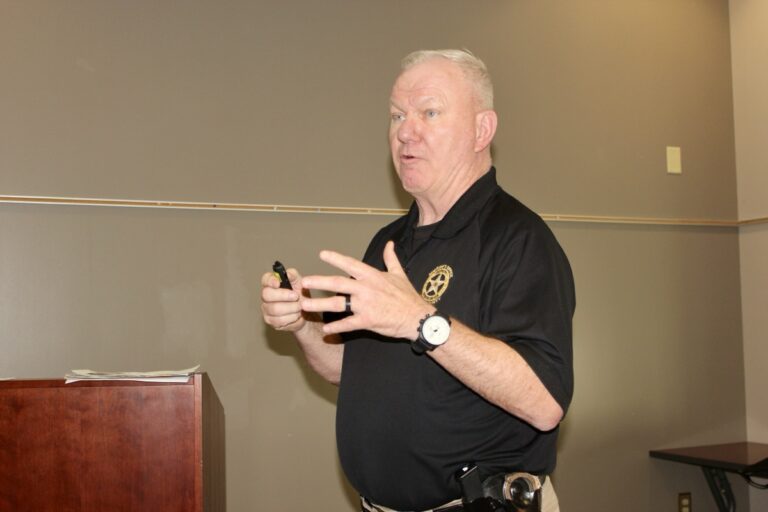 UCSO Sgt. Bob Calamari leading the Jan. 14 scam awareness class at the Union County Public Library. Photo by Brittany Holbrooks