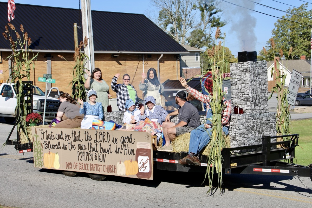 Day of Grace Baptist Church took home the Float Contest Grand Prize on Saturday for its pioneer-era design honoring the agricultural roots of the county. Photo by Shawn Jarrard